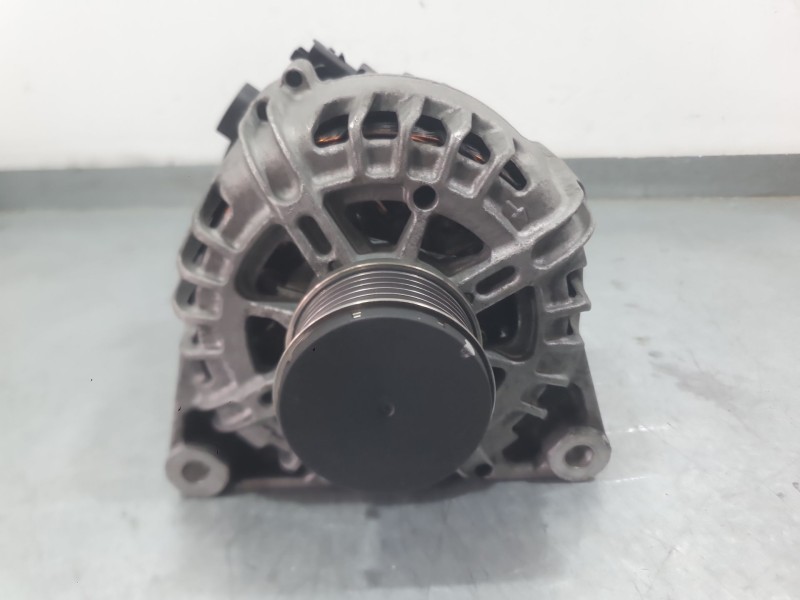 Recambio de alternador para citroën berlingo (er_, ec_) 1.2 puretech 110 referencia OEM IAM 9826574080 2719831C VALEO