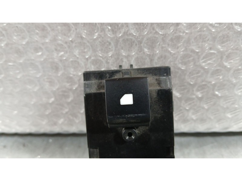 Recambio de mando elevalunas delantero derecho para opel astra j sports tourer (p10) 1.7 cdti (35) referencia OEM IAM 13301886  
