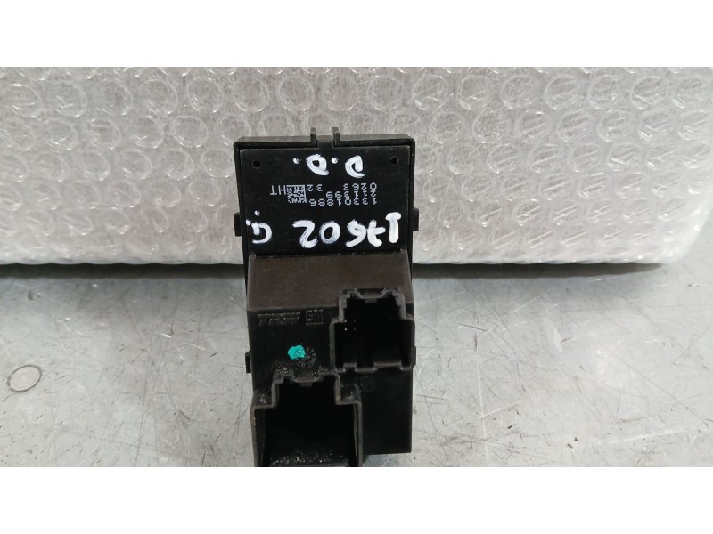 Recambio de mando elevalunas delantero derecho para opel astra j sports tourer (p10) 1.7 cdti (35) referencia OEM IAM 13301886  
