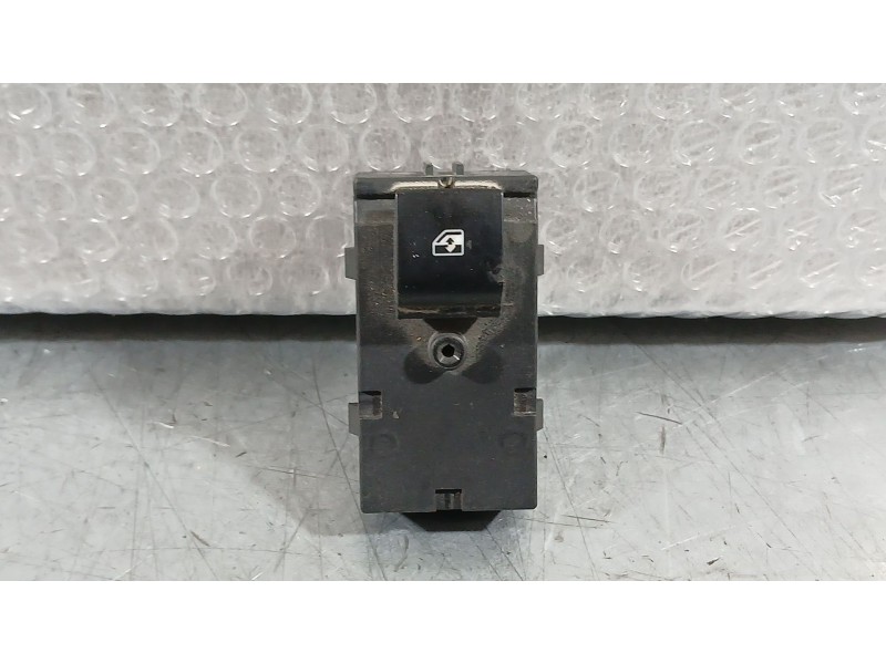 Recambio de mando elevalunas trasero izquierdo para opel astra j sports tourer (p10) 1.7 cdti (35) referencia OEM IAM 13301888  