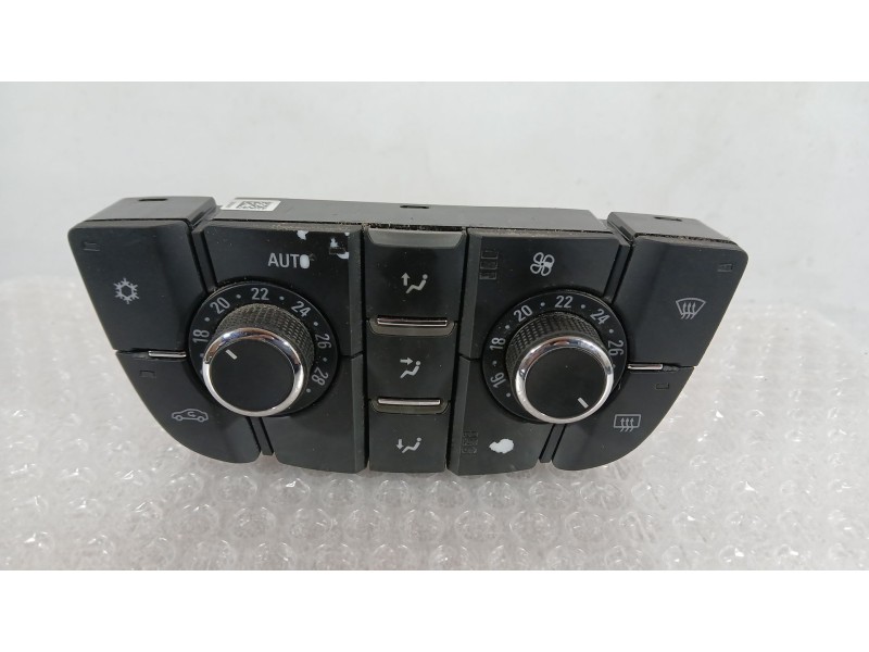 Recambio de mando climatizador para opel astra j sports tourer (p10) 1.7 cdti (35) referencia OEM IAM 13343707 DELPHI BOTONES PE