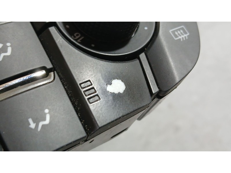 Recambio de mando climatizador para opel astra j sports tourer (p10) 1.7 cdti (35) referencia OEM IAM 13343707 DELPHI BOTONES PE