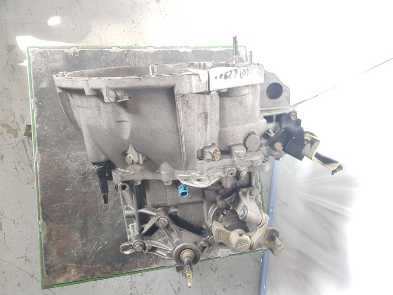 Recambio de caja cambios para nissan primera hatchback (p12) 1.9 dci referencia OEM IAM ND0102 3201000QEZ A004210