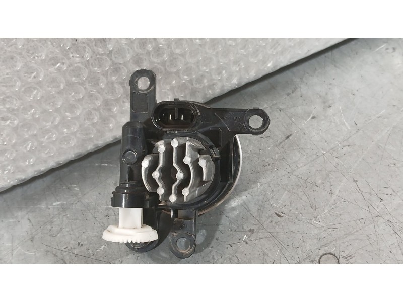 Recambio de faro antiniebla izquierdo para opel corsa f (p2jo) 1.2 (68) referencia OEM IAM 13497329  89251491