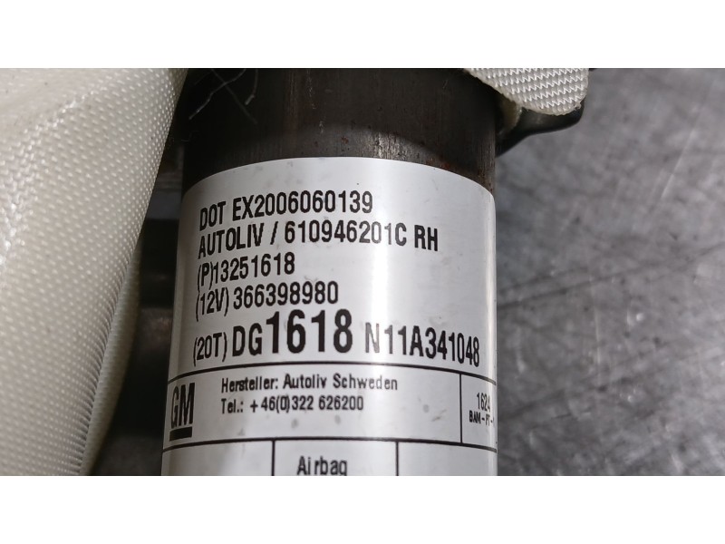 Recambio de airbag cortina delantero derecho para opel astra j sports tourer (p10) 1.7 cdti (35) referencia OEM IAM 13251618 AUT