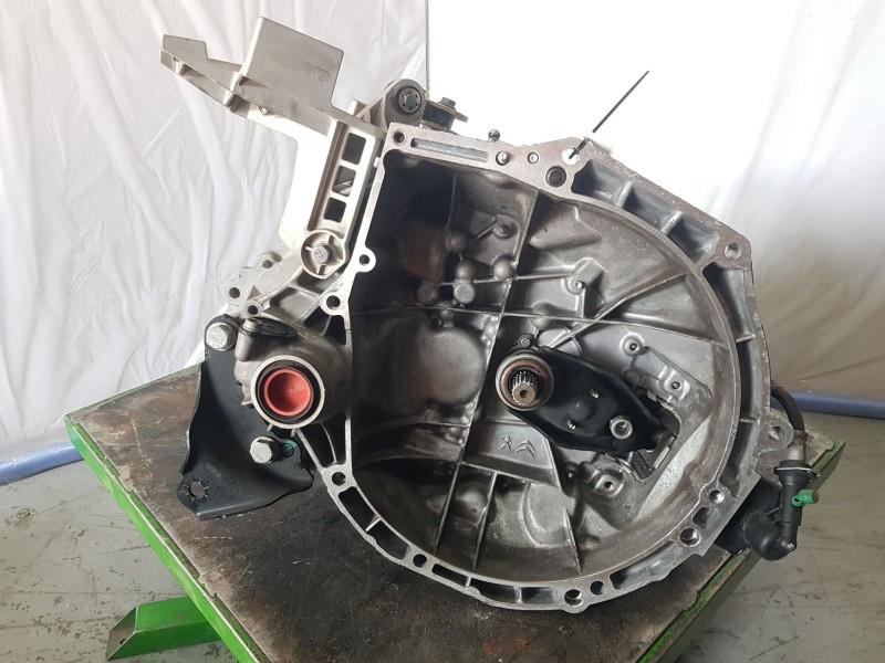 Recambio de caja cambios para opel corsa f (p2jo) 1.2 (68) referencia OEM IAM 20A707 1045626 9828964980