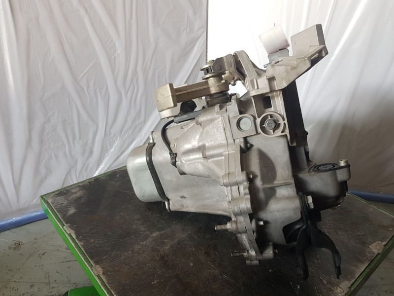 Recambio de caja cambios para opel corsa f (p2jo) 1.2 (68) referencia OEM IAM 20A707 1045626 9828964980