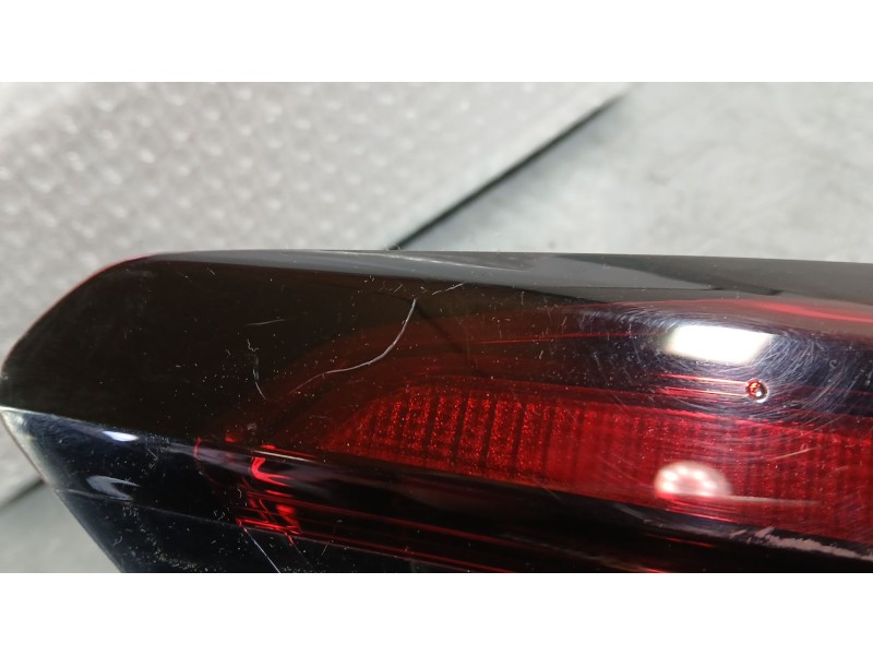 Recambio de piloto trasero derecho interior para opel corsa f (p2jo) 1.2 (68) referencia OEM IAM 9830096180 ROZADO 39162671