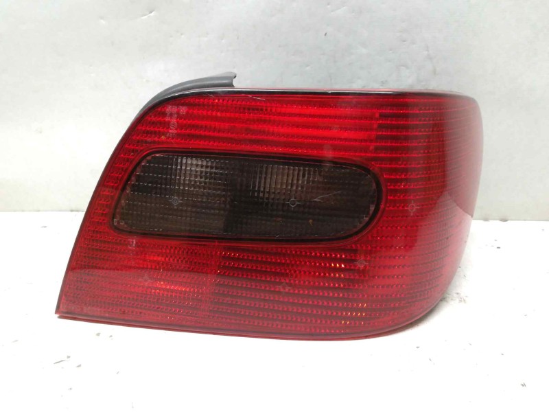 Recambio de piloto trasero derecho para citroën xsara berlina 1.9 td exclusive referencia OEM IAM   