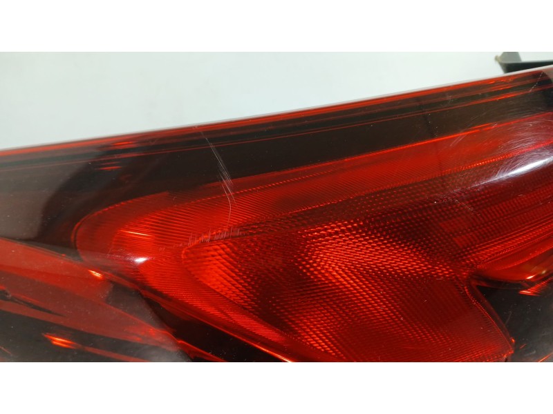 Recambio de piloto trasero izquierdo exterior para opel astra j sedán 1.4 turbo (69) referencia OEM IAM 25870153 VALEO ROZADO 90