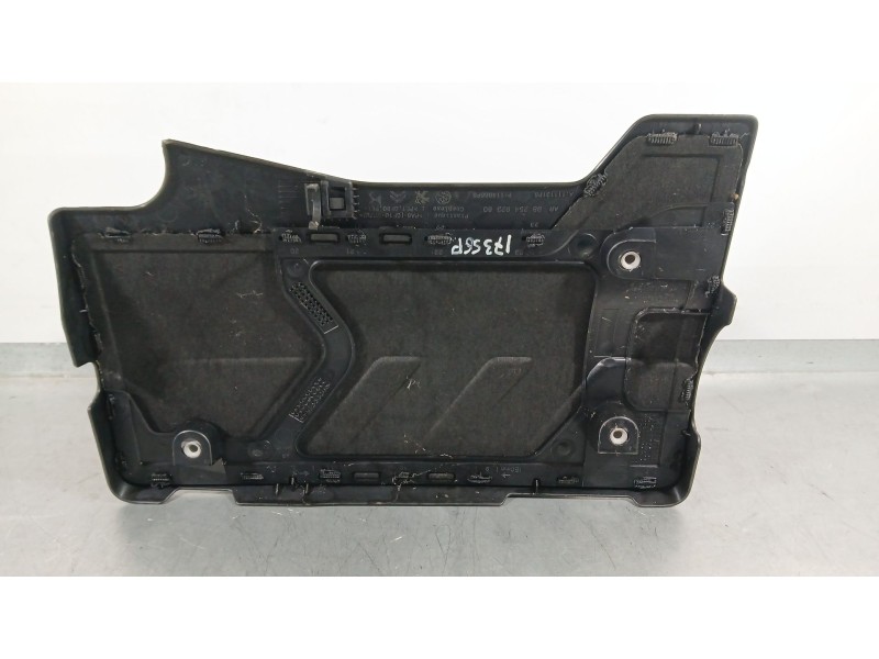 Recambio de tapa motor para opel corsa f (p2jo) 1.2 (68) referencia OEM IAM 9825492380  