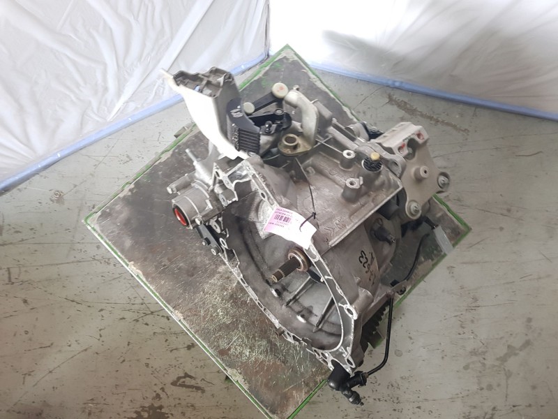 Recambio de caja cambios para citroën c3 iii (sx) 1.5 bluehdi 100 (sxyhyp, sxyhtu) referencia OEM IAM 20R102 3013140C 1627701880
