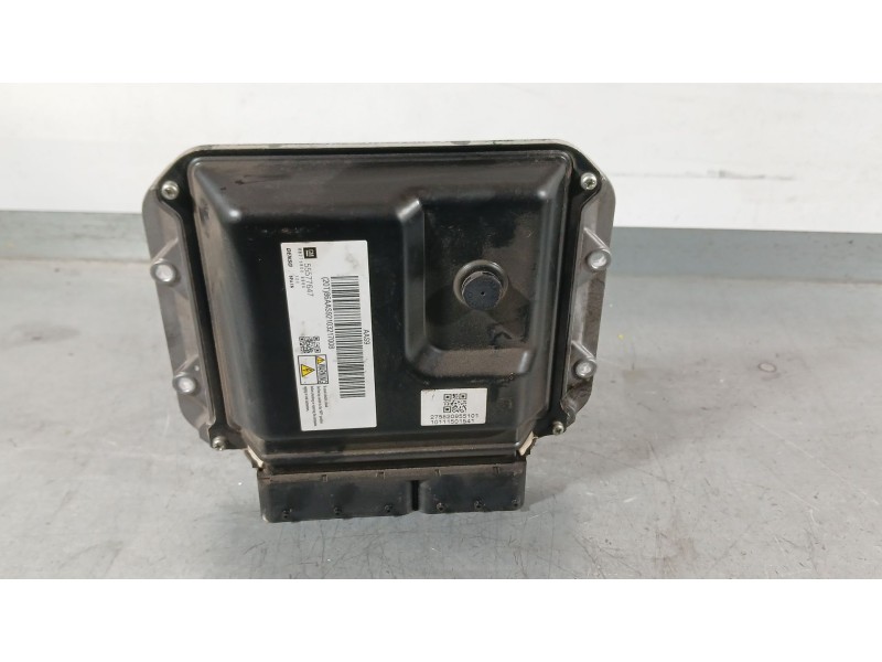 Recambio de centralita motor uce para opel astra j sports tourer (p10) 1.7 cdti (35) referencia OEM IAM 55577647 DENSO 275800888