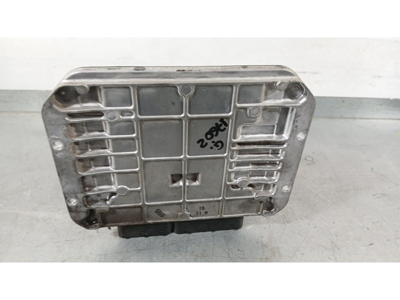 Recambio de centralita motor uce para opel astra j sports tourer (p10) 1.7 cdti (35) referencia OEM IAM 55577647 DENSO 275800888