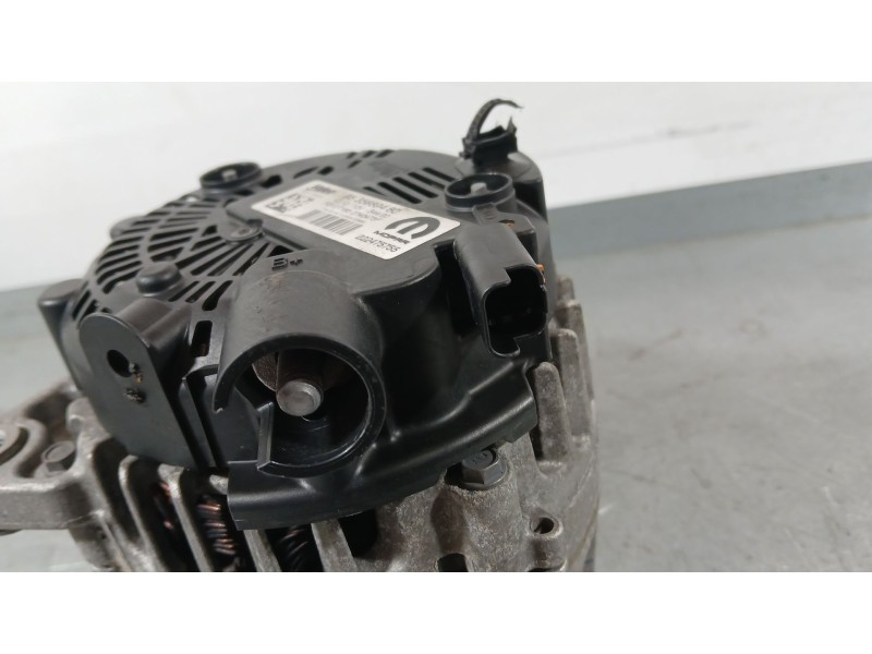 Recambio de alternador para opel corsa f (p2jo) 1.2 (68) referencia OEM IAM 9835689480 VALEO FG12T163