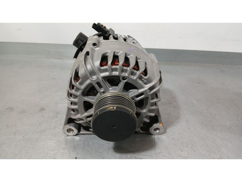 Recambio de alternador para opel corsa f (p2jo) 1.2 (68) referencia OEM IAM 9835689480 VALEO FG12T163