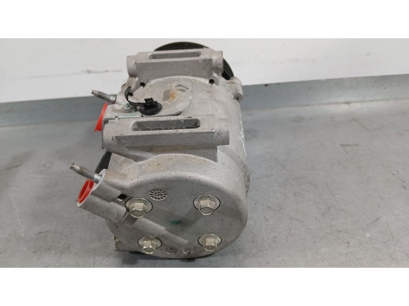 Recambio de compresor aire acondicionado para opel corsa f (p2jo) 1.2 (68) referencia OEM IAM 9827596080  9827596380