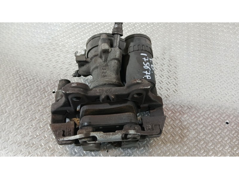 Recambio de pinza freno trasera derecha para bmw 2 active tourer (f45) 216 d referencia OEM IAM 34206883026 ATE 6892606