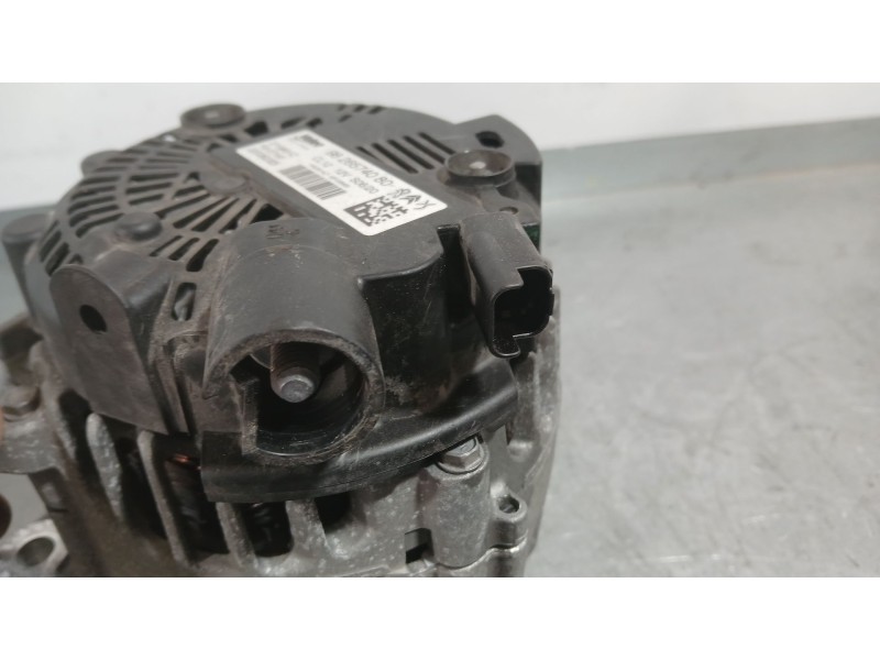 Recambio de alternador para opel corsa f (p2jo) 1.2 (68) referencia OEM IAM 9826574080 VALEO 2719831C