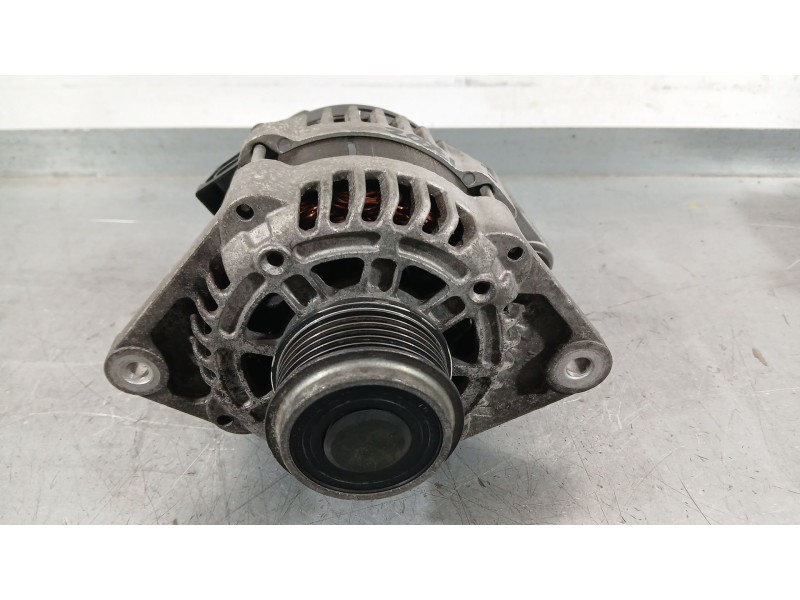 Recambio de alternador para opel astra j sports tourer (p10) 1.7 cdti (35) referencia OEM IAM 13500186 DAC 95519864
