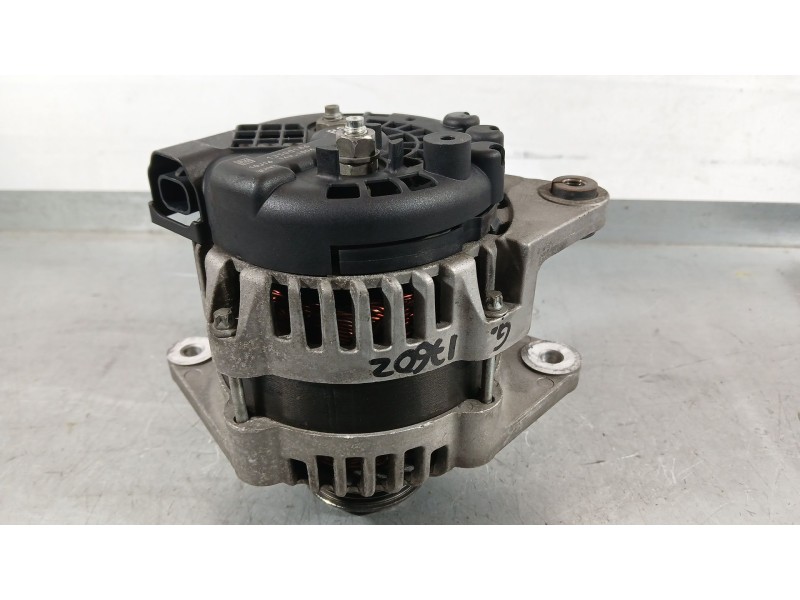 Recambio de alternador para opel astra j sports tourer (p10) 1.7 cdti (35) referencia OEM IAM 13500186 DAC 95519864
