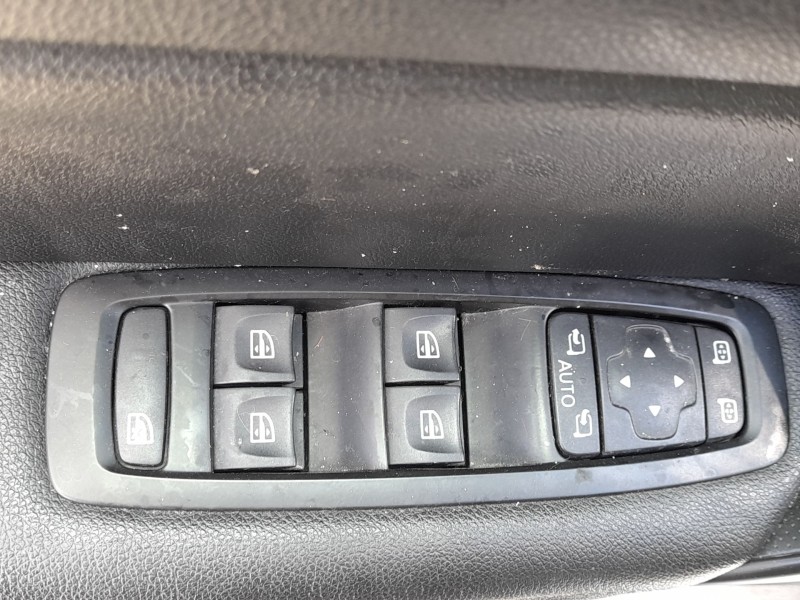 Recambio de mando elevalunas delantero izquierdo para renault megane iv hatchback (b9a/m/n_) 1.5 dci 110 (b9a3) referencia OEM I