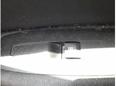 Recambio de mando elevalunas delantero derecho para renault megane iv hatchback (b9a/m/n_) 1.5 dci 110 (b9a3) referencia OEM IAM
