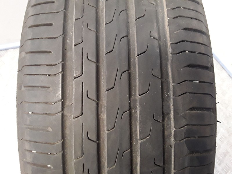 Recambio de neumatico para neumaticos reutilizados - referencia OEM IAM 215601796H CONTINENTAL 215/60/17/96H