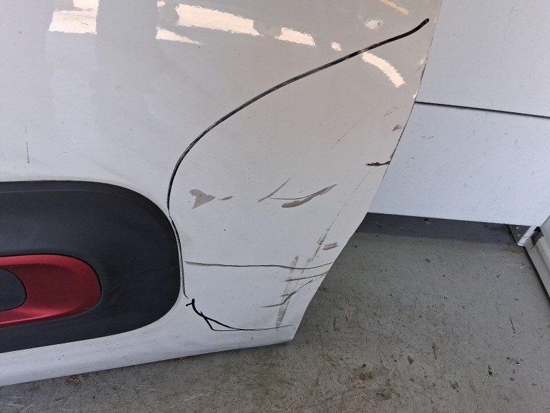 Recambio de puerta delantera derecha para citroën c3 iii (sx) 1.5 bluehdi 100 (sxyhyp, sxyhtu) referencia OEM IAM 9812674180 ROZ