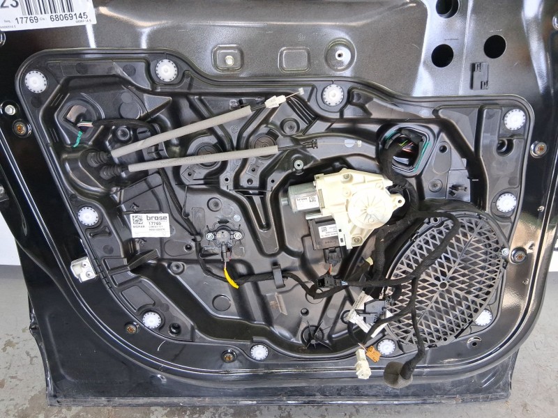 Recambio de elevalunas delantero izquierdo para jeep renegade suv (bu, b1, bv) 1.3 t-gdi 4x4 referencia OEM IAM 71777166  