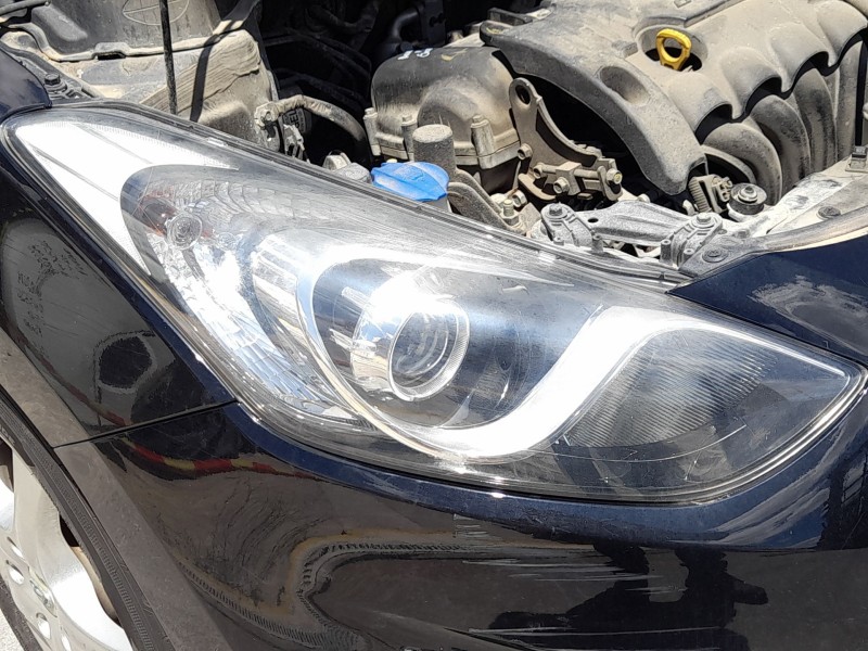 Recambio de faro derecho para hyundai i30 (gd) 1.4 referencia OEM IAM 92102A6000  