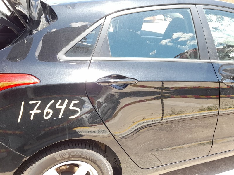 Recambio de puerta trasera derecha para hyundai i30 (gd) 1.4 referencia OEM IAM 77004A5010  