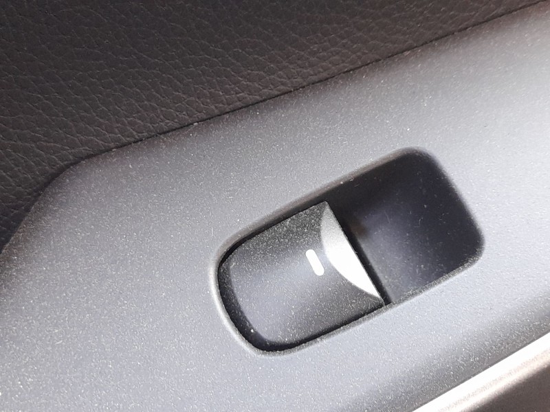 Recambio de mando elevalunas trasero izquierdo para hyundai i30 (gd) 1.4 referencia OEM IAM 93576A6010  