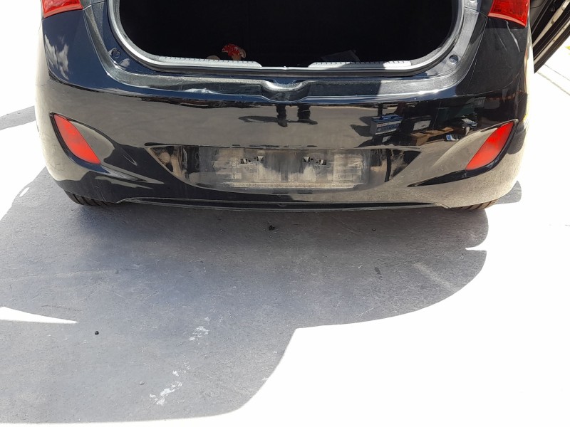 Recambio de paragolpes trasero para hyundai i30 (gd) 1.4 referencia OEM IAM 86611A6000 ROZADO - TOCADO 