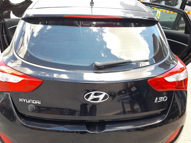 Recambio de porton trasero para hyundai i30 (gd) 1.4 referencia OEM IAM 73700A5000  