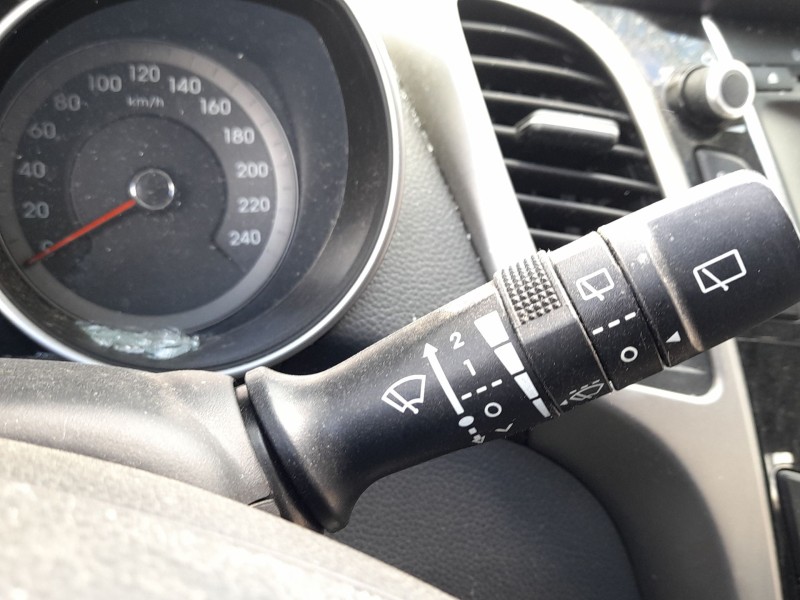 Recambio de mando luces y limpia para hyundai i30 (gd) 1.4 referencia OEM IAM 934101M521  934202K560