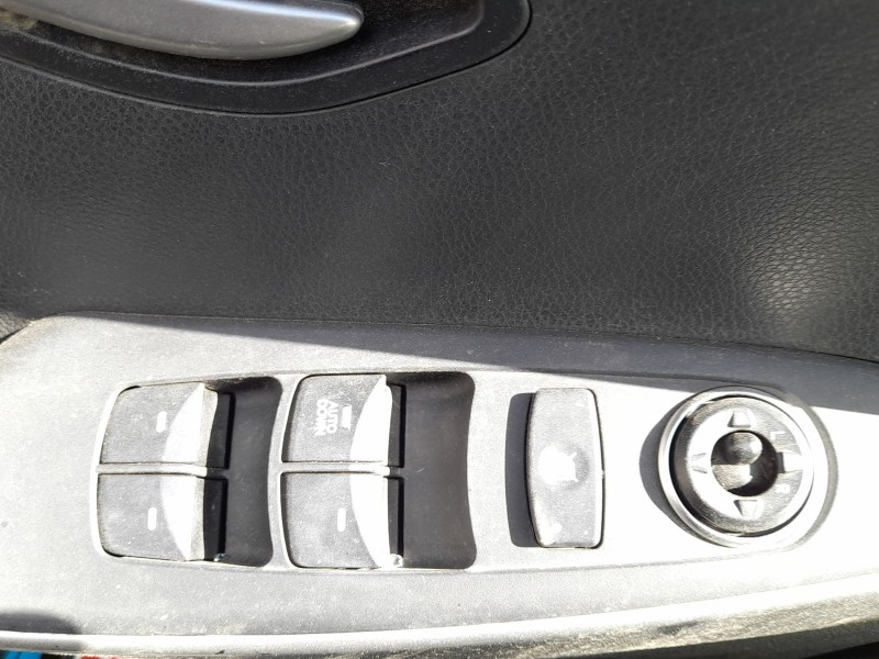 Recambio de mando elevalunas delantero izquierdo para hyundai i30 (gd) 1.4 referencia OEM IAM 93571A6020  