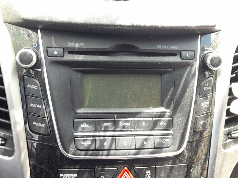 Recambio de sistema audio / radio cd para hyundai i30 (gd) 1.4 referencia OEM IAM 96170A6210GU  