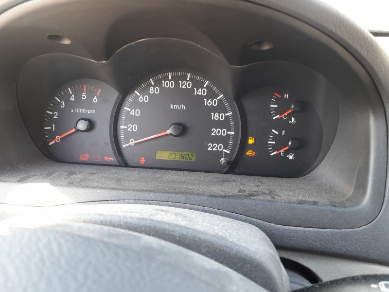 kia cerato i hatchback (ld) del año 2004
