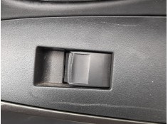 MANDO ELEVALUNAS TRASERO DERECHO 848100D030 