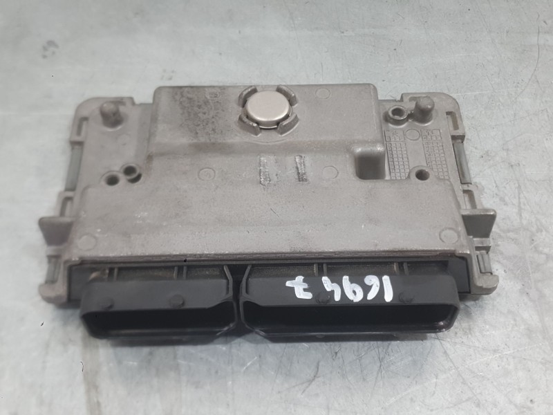 Recambio de centralita motor uce para seat ibiza iv (6j5, 6p1) 1.2 referencia OEM IAM 03E906019AL 5WA11022 CONTINENTAL