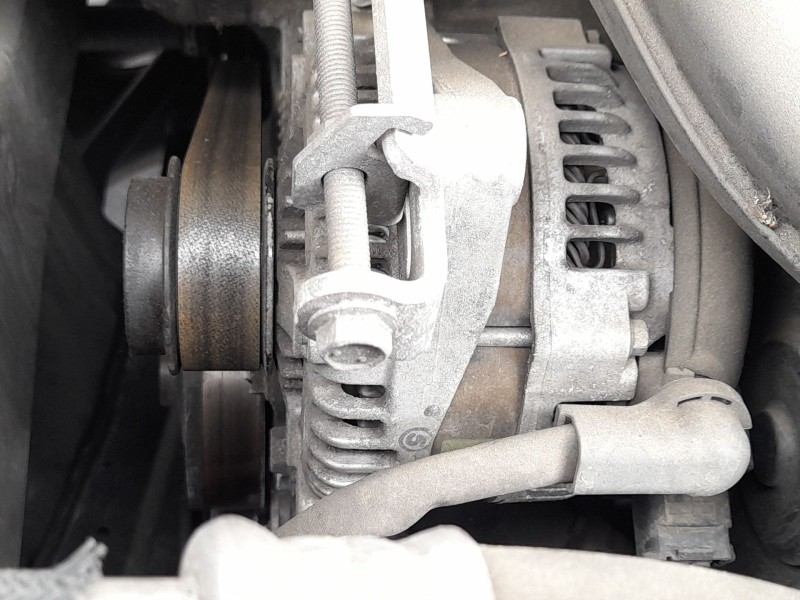Recambio de alternador para toyota rav 4 iii (_a3_) 2.0 (zsa35_) referencia OEM IAM 2706037051  