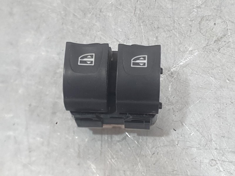 Recambio de mando elevalunas delantero izquierdo para fiat talento furgoneta (296_) 2.0 ecojet referencia OEM IAM 254112588R  