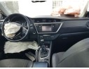 toyota auris del año 2013