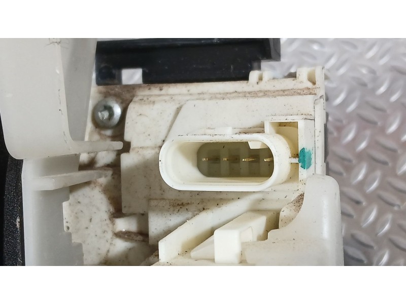 Recambio de cerradura puerta delantera derecha para jeep renegade suv (bu, b1, bv) 1.3 t-gdi 4x4 referencia OEM IAM 52139901  
