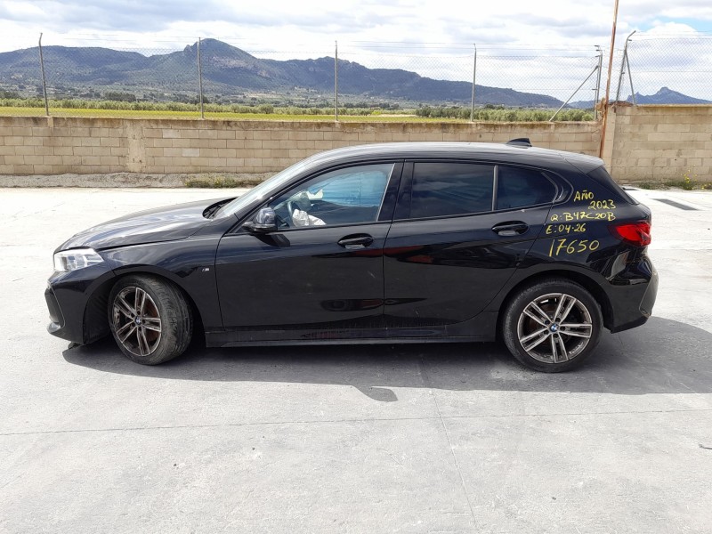 bmw 1 (f40) del año 2023