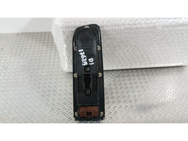 Recambio de mando elevalunas delantero izquierdo para jeep renegade suv (bu, b1, bv) 1.3 t-gdi 4x4 referencia OEM IAM 7357684030