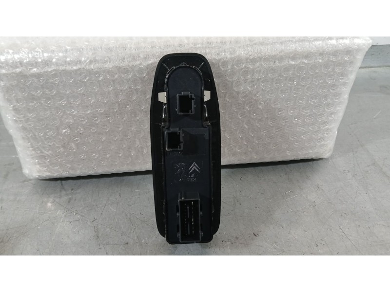Recambio de mando elevalunas delantero izquierdo para peugeot 208 i (ca_, cc_) 1.5 bluehdi 100 referencia OEM IAM 98242539ZD  