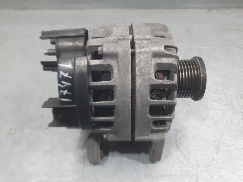 Recambio de alternador para renault megane iv hatchback (b9a/m/n_) 1.2 tce 130 (b9mr) referencia OEM IAM 231006677R 231000643R 