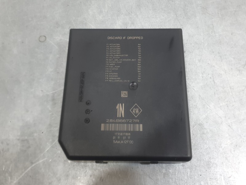 Recambio de caja reles / fusibles para renault megane iv hatchback (b9a/m/n_) 1.2 tce 130 (b9mr) referencia OEM IAM 284B67108R  